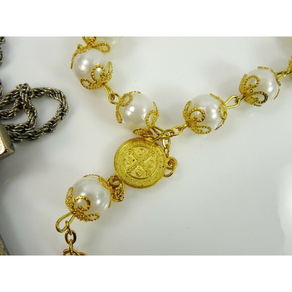 St Benedict Cross Pendant Necklace w/ White Tenner Single Decade Car Auto Rosary - Picture 6 of 6